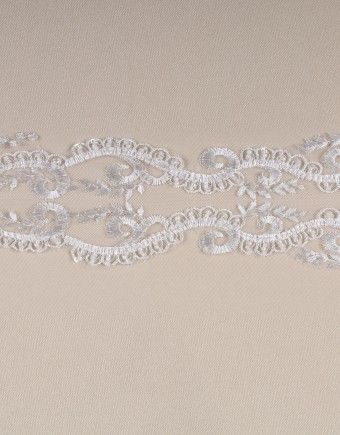 LAURA BORDER LACE BEADED IN WHITE