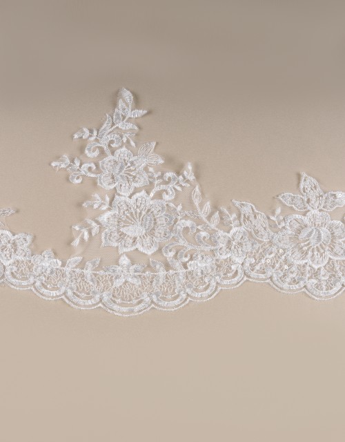 ROSA BORDER LACE BEADED IN WHITE