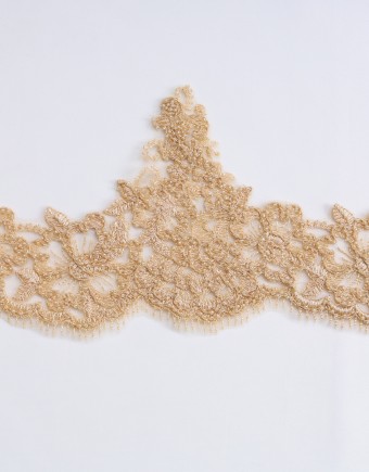 AVA BORDER LACE BEADED (DES 1) IN GOLD