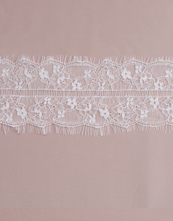 EVA BORDER FRENCH LACE PANEL (DES 3) IN WHITE