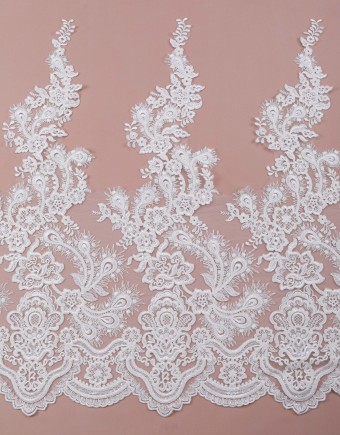 CLOVER BORDER LACE BEADED (DES 5) IN WHITE