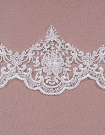 RUBY BORDER LACE BEADED IN WHITE