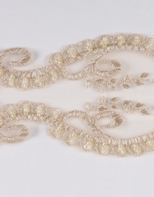 LAURA BORDER LACE BEADED IN GOLD