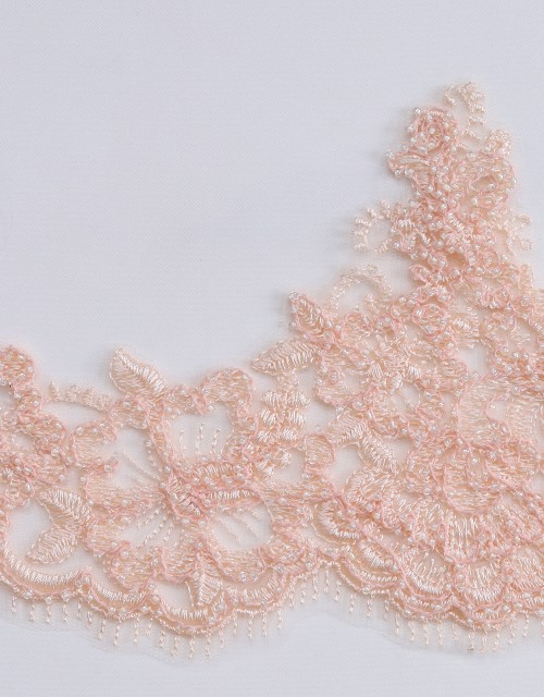 AVA BORDER LACE BEADED (DES 1) IN SOFT PEACH