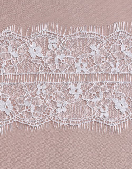 EVA BORDER FRENCH LACE PANEL (DES 3) IN WHITE