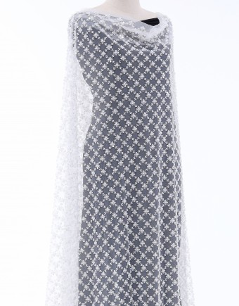 HEAVY BEADED EXCLUSIVE (DES 1) IN OFF WHITE