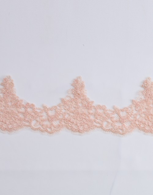 AVA BORDER LACE BEADED (DES 1) IN SOFT PEACH