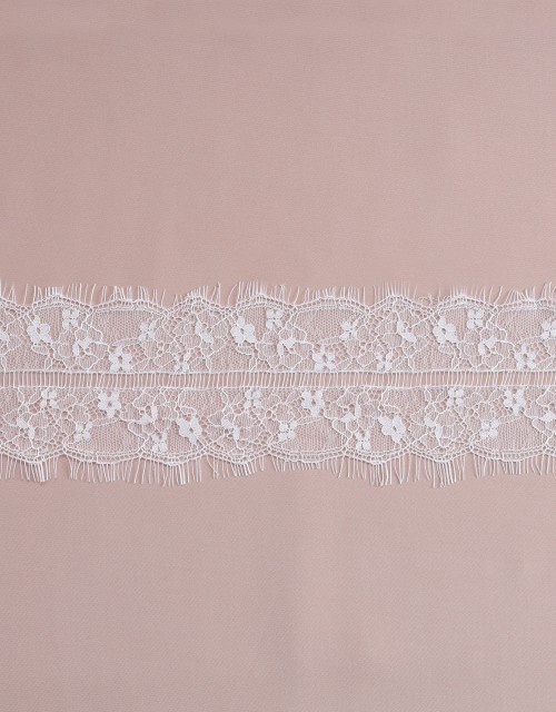 EVA BORDER FRENCH LACE PANEL (DES 3) IN WHITE