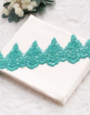 BORDER CORDER SEQUIEEN (DES 4) IN MINT GREEN