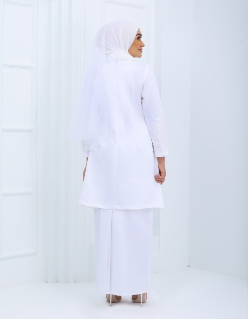 KURUNG QASTURI  DUCHESS AA IN WHITE