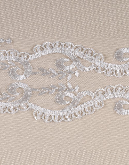 LAURA BORDER LACE BEADED IN WHITE