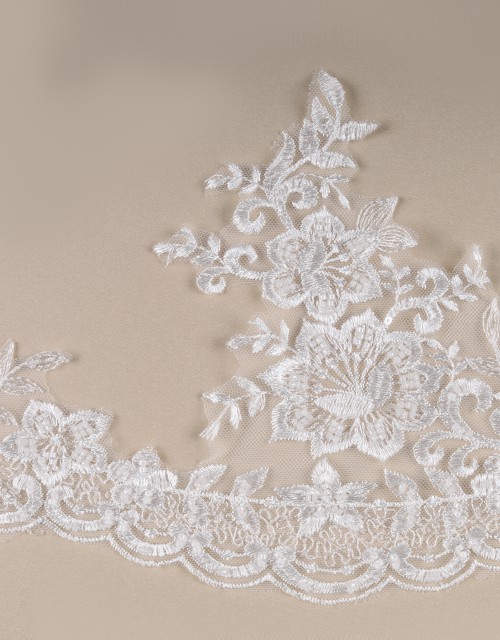 ROSA BORDER LACE BEADED IN WHITE