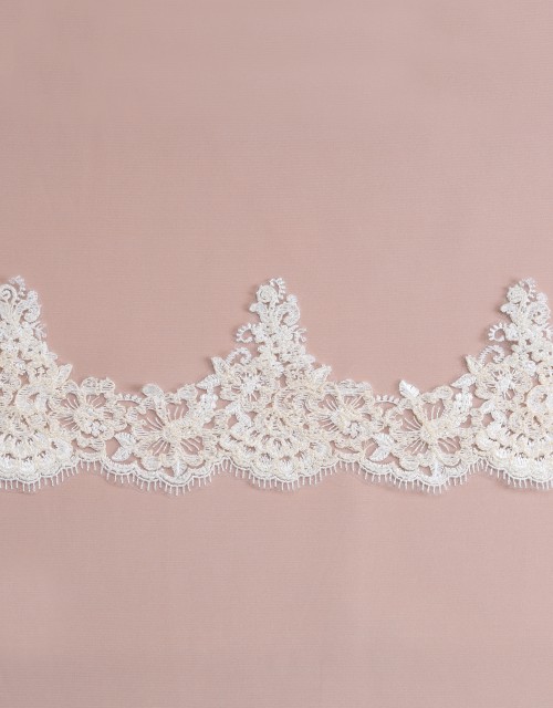 AVA BORDER LACE BEADED (DES 1) IN OFF WHITE