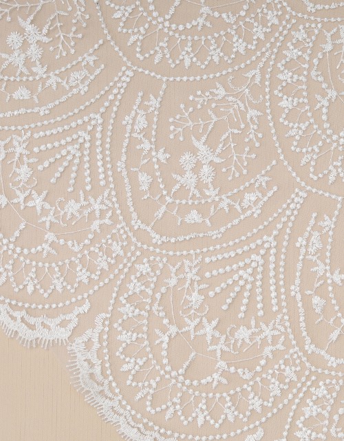 HELLINA PLAIN LACE IN WHITE